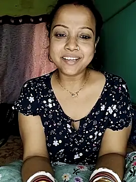 Show de hornypiu697 na webcam