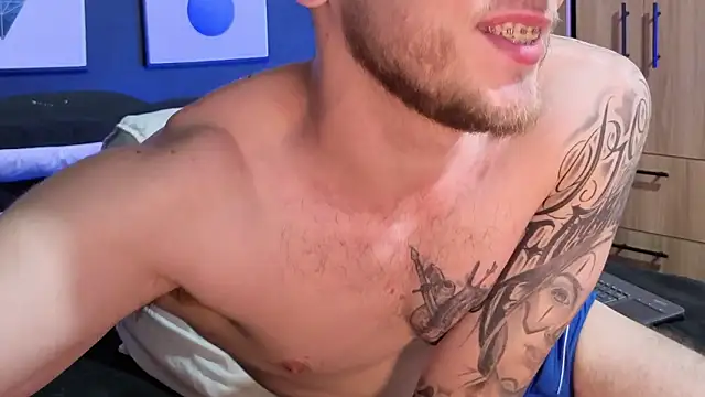 Dylanwhite23_'s Live XXX Chat