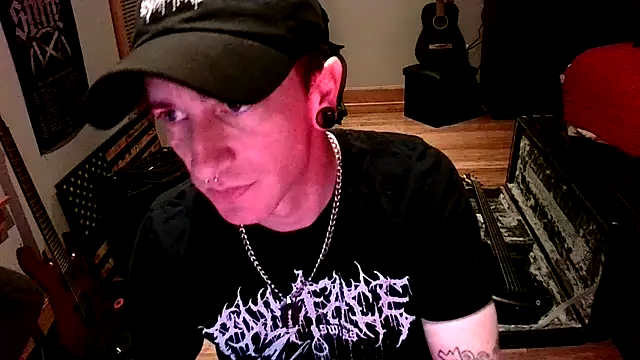 LEVIATHANX666: онлайн-секс-чат