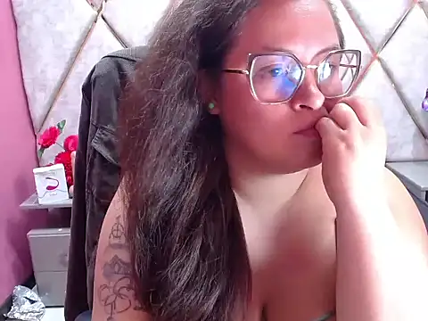 Czat XXX na żywo – Sarah_Boobs_