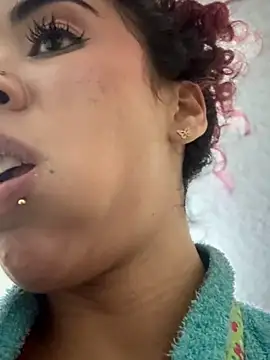 Woo_isDaphne Chat XXX in diretta