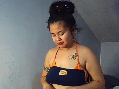 Chillntalkmami Live XXX-chat