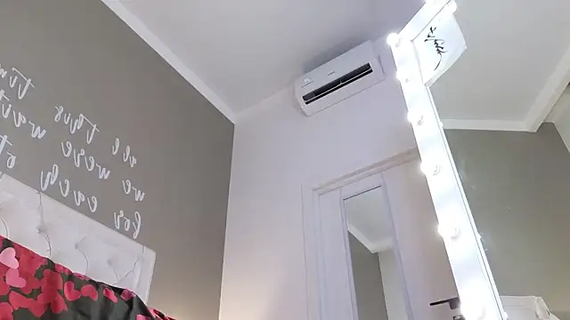 RoxalanaStar লাইভ XXX চ্যাট