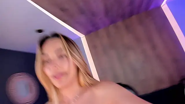 MelissaMoore_'s Live XXX Chat