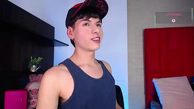 Ezra_Storm: απευθείας συνομιλία ΧΧΧ