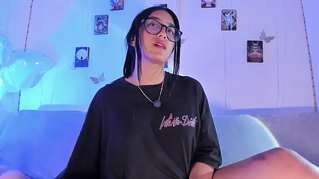 ineedmydaddy_ Adlı Modelin Canlı XXX Sohbeti