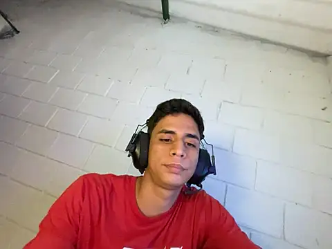 Max_TheHorseDick webkamerás műsora