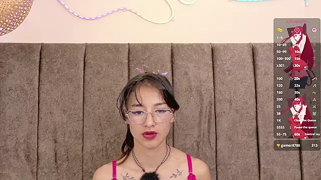 lily_beet élő XXX-chatje