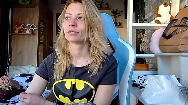 karo123421 élő XXX-chatje