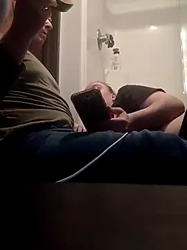 luckilyfound3 webkamerás műsora