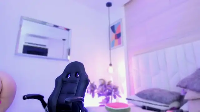 แชท XXX สดของ io_chie_