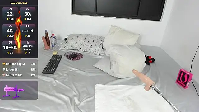 Benjamin_Buster: διαδικτυακό σόου στην κάμερα