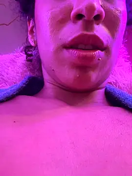 Woo_isDaphne 即時 XXX 聊天