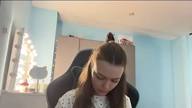 Chat +18 de AndreeMerryman ao vivo