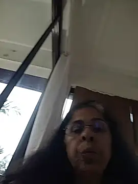 NakedMILFx's Live XXX Chat