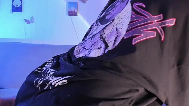 Czat XXX na żywo – ineedmydaddy_