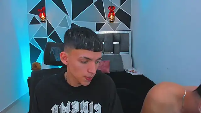 Juan_Nd_StevenのライブXXXチャット