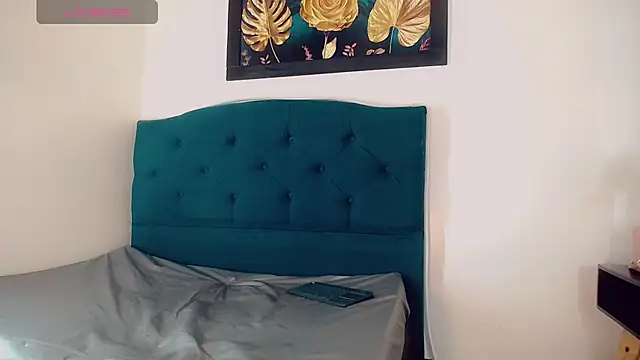 Karlaa_Hernandez_'s Live XXX Chat