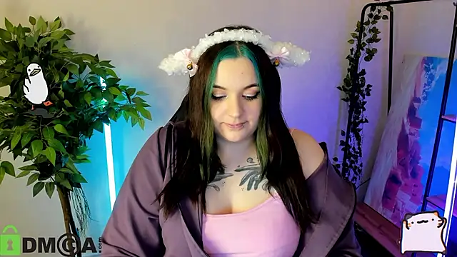 Mia_R0ss élő XXX-chatje