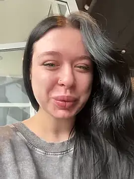 AlishaOfThornsのライブXXXチャット