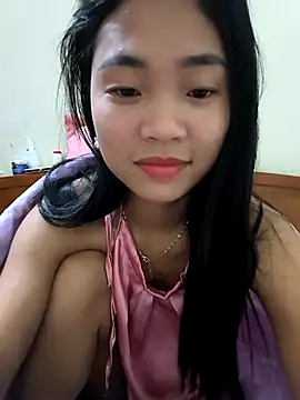 Lynly_k2 在線直播表演