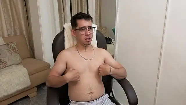 Tommas_Jhonson's Webcam Show