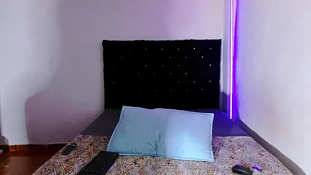 Chat XXX en directo de valen_colombian69