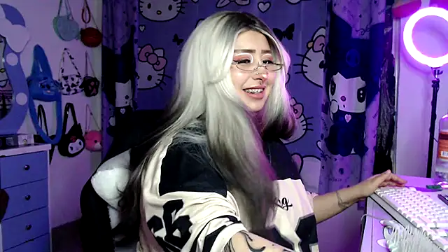 lussyevans24's Live XXX Chat