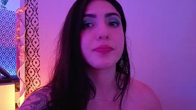 Ixchel_tay's Live XXX Chat