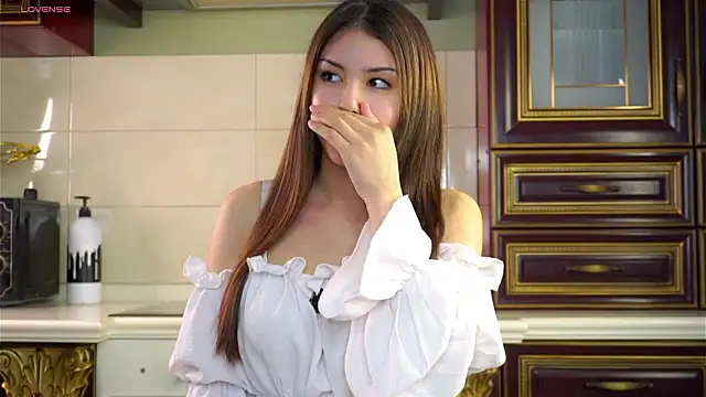 SulemaNeugin's Live XXX Chat