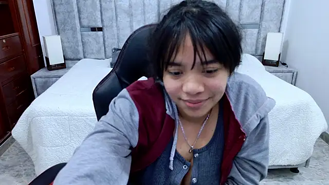 laureentt_'s Live XXX Chat