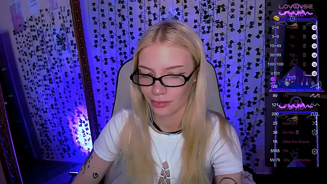 AnyaTaylor_: απευθείας συνομιλία ΧΧΧ