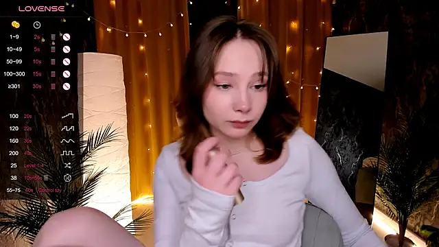 Chatroom XXX en direct de LanaBlu_