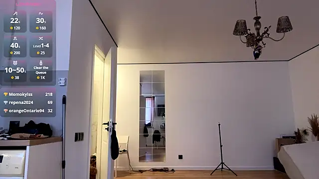 DeltaNorwoodeのライブXXXチャット