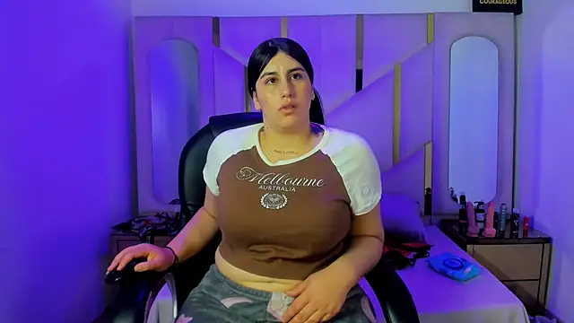 Criistaal_'s Live XXX Chat