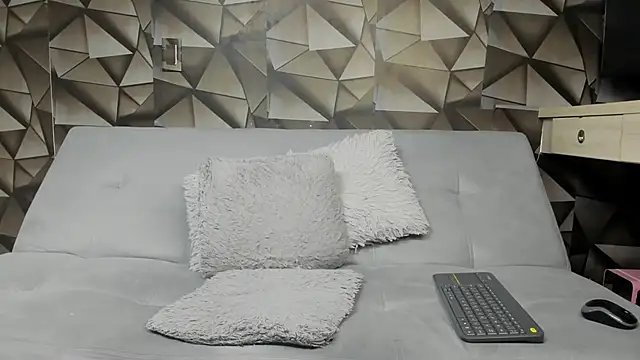 Latino_stud4u's Live XXX Chat