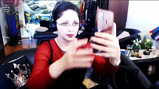 Imperatriza Adlı Modelin Canlı XXX Sohbeti