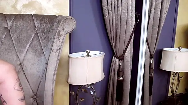 Chat +18 de BustyGizelle ao vivo