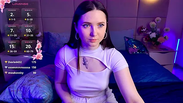 Tiny_BunnyX live XXX chat