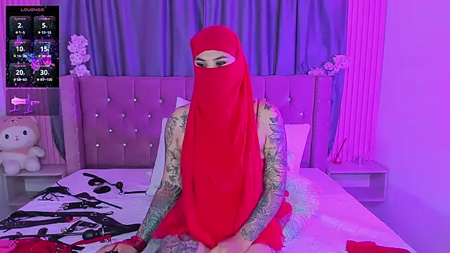 Nayla-Mounan Live XXX chat