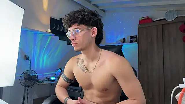 Kisan_Smith's Live XXX Chat