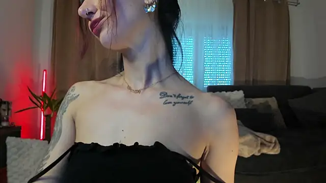 JacquelineHex's Live XXX Chat