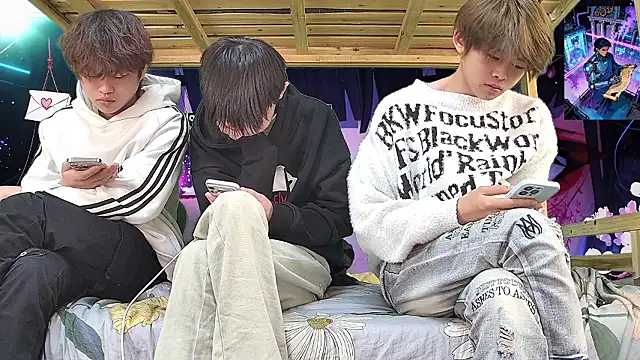 xiaohuangren01: вебкам-шоу