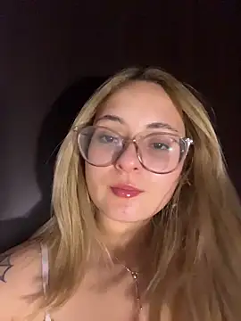 Czat XXX na żywo – Lilaa2305