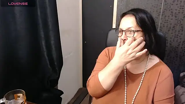 Онлайн чат XXX MissSanjanne