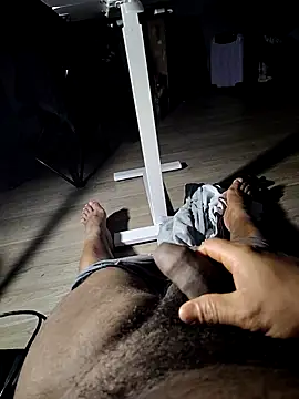 joaquinvaladez's Live XXX Chat