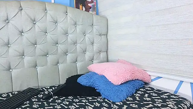 Živý XXX chat eimy_hot19