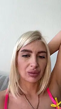 Mia_Roxie Webcam Show