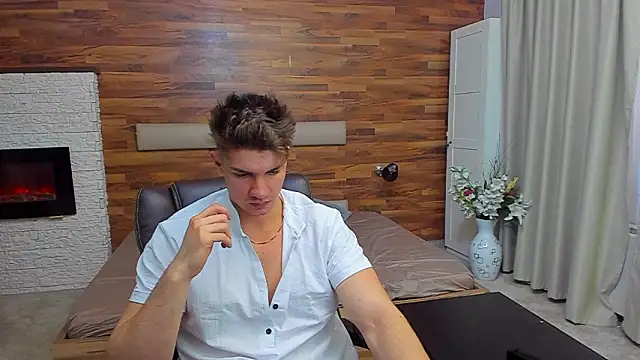 Chatroom XXX en direct de MaxKaiden