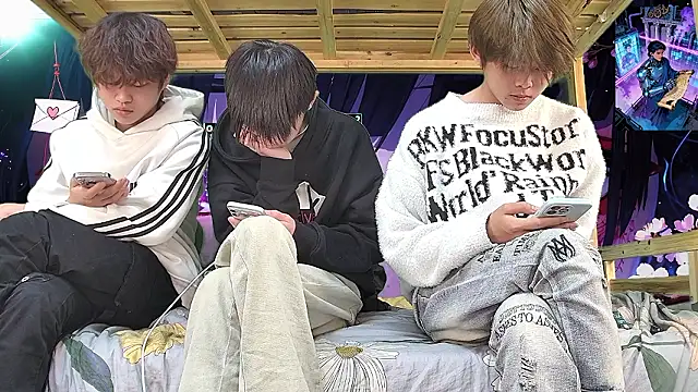 Pokazy przed kamerką – xiaohuangren01